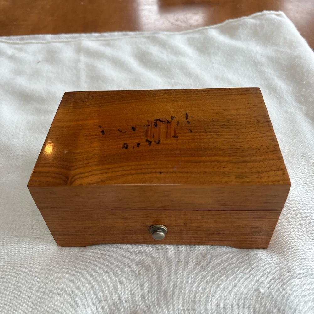 Vintage Thornes music box - Picture 3 of 5
